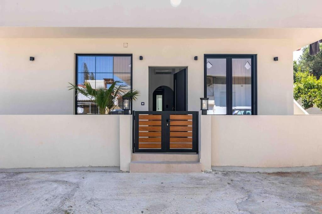 Nikole Cottage House By The Sea Kokkini Hani Екстериор снимка